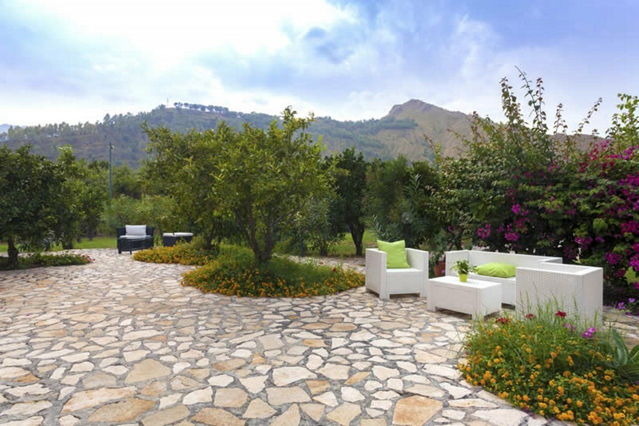 Casale Romano Resort E Relais Motta Camastra Exterior foto